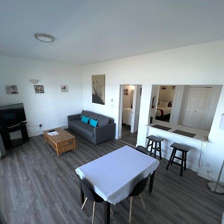 Sand Pebbles Inn Qualicum Beach Dış mekan fotoğraf