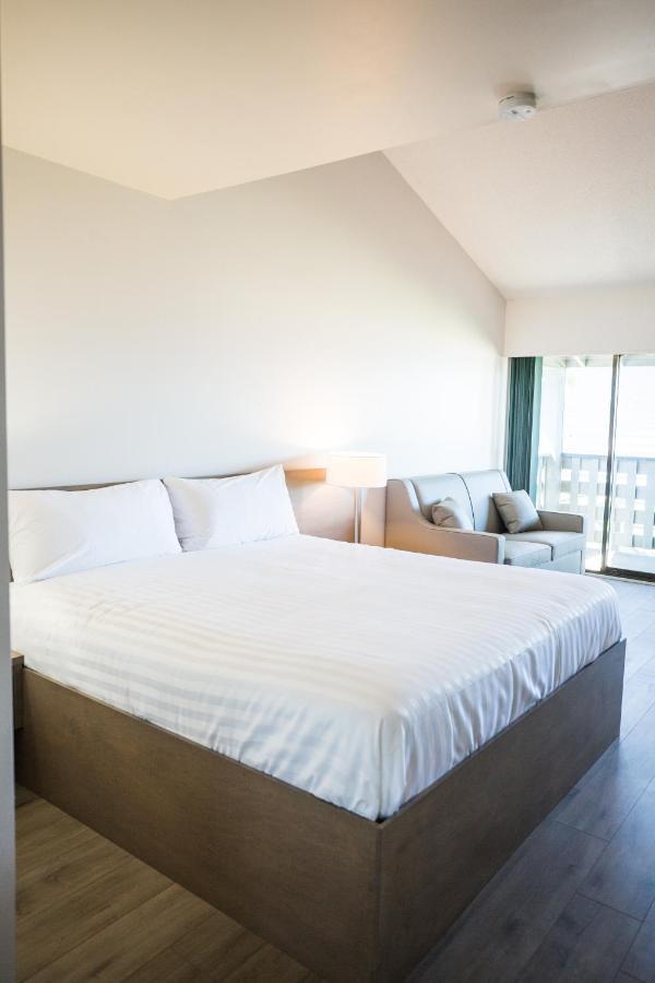 Sand Pebbles Inn Qualicum Beach Dış mekan fotoğraf
