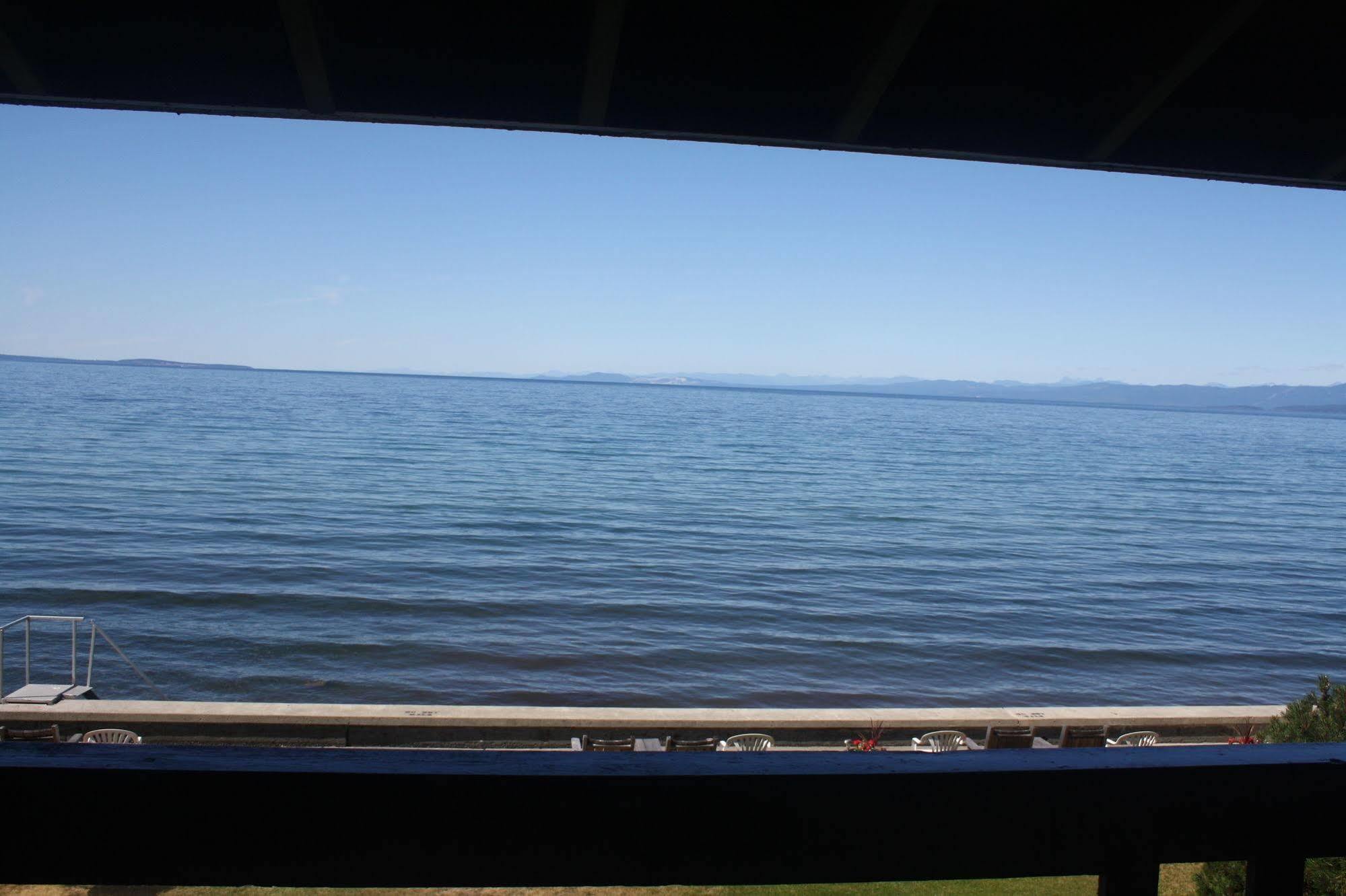 Sand Pebbles Inn Qualicum Beach Dış mekan fotoğraf