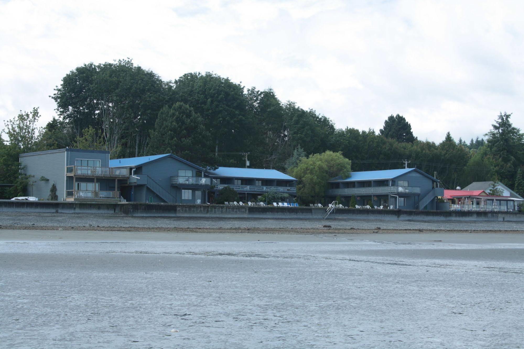 Sand Pebbles Inn Qualicum Beach Dış mekan fotoğraf